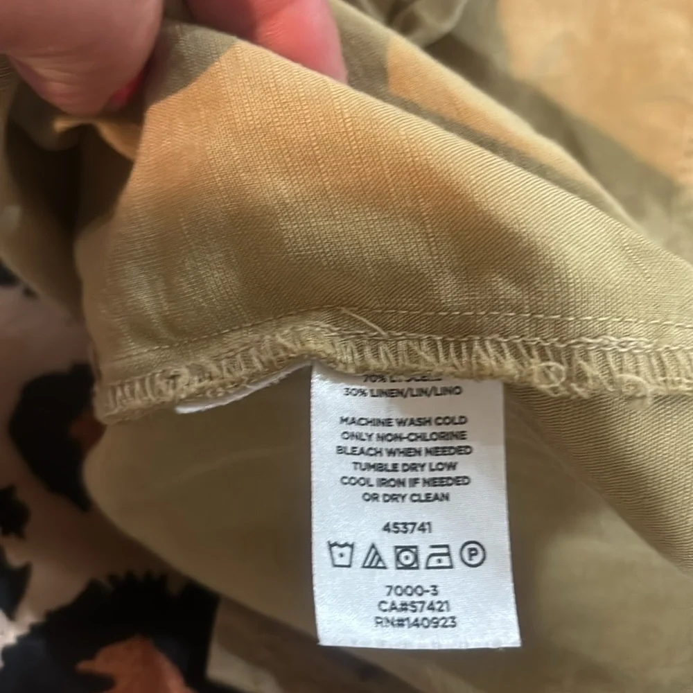LOFT Khaki Color Shorts‎